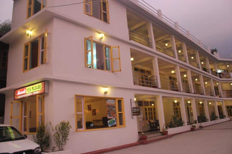Manali Yes Hotel, Manali 1